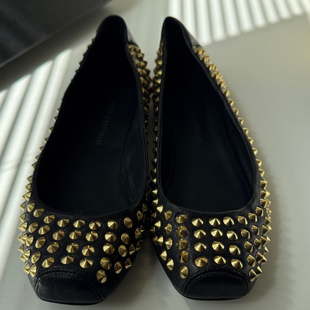 Rock & Republic Black Flats with Gold Studs